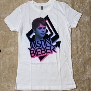 YOUNG Justin Bieber tee shirt! Size large NWOT